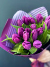 Букет из 15 фиолетовых тюльпанов